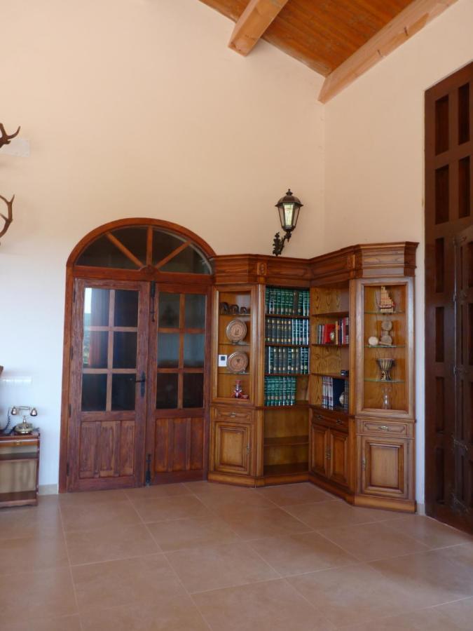 Casa Rural Yeguada Jimenez Latorre Fernancaballero Exterior photo